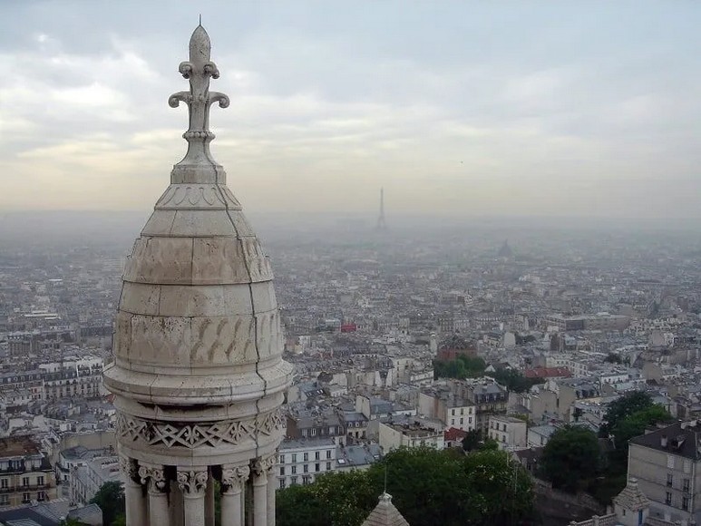 Toàn cảnh Paris nhìn từ bậc thềm trước nhà thờ Sacré-Cœur